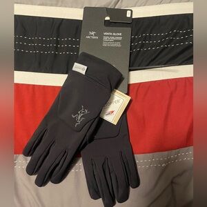 Small Unisex Arc'teryx Venta Gloves NWT